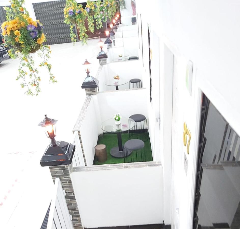 Alex Hostel 2 Palembang Exterior foto